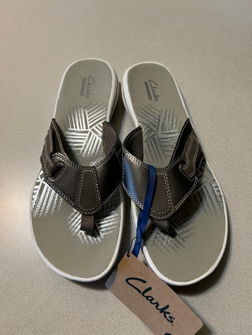 Clarks Men's Dark Brown Thong Flip-Flops with Gray Footbed